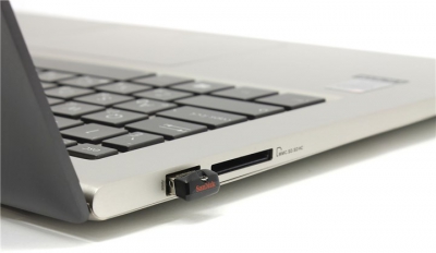 SanDisk Cruzer Fit <SDCZ33-016G-B35> USB2.0 Flash Drive  16Gb  (RTL)  